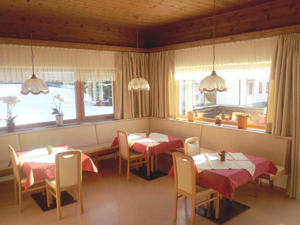 Hotel Haus Hubertus Mieders Zimmer foto